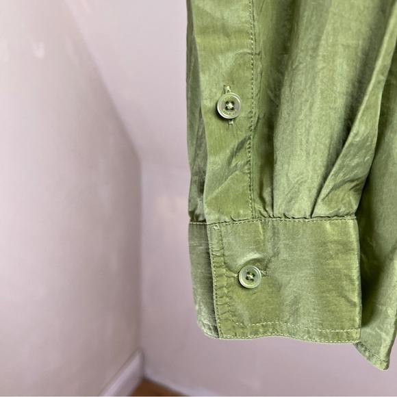 TOMMY BAHAMA 100% Silk Button Down Fitted Blouse. Olive Green. Size XL - Picture 4 of 9
